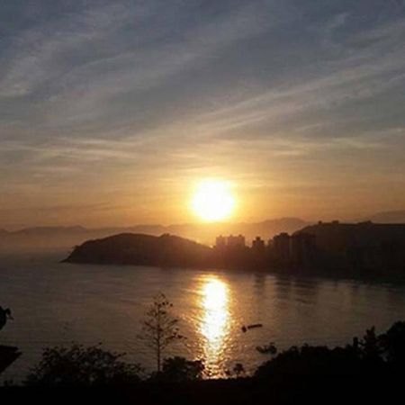 Отель Honey Moon - Vista Do Mar Na Cama. Карагуататуба Экстерьер фото